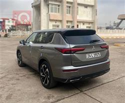 ميتسوبيشي اوتلاندر